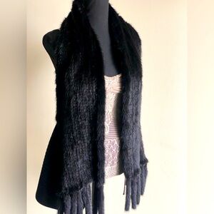 She’s so Italian black fur and knit open vest luxurious festival top size 44